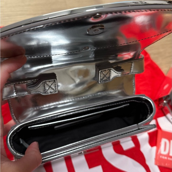 Diesel 1DR Shoulder Bag in Silver - Picture 7 of 11